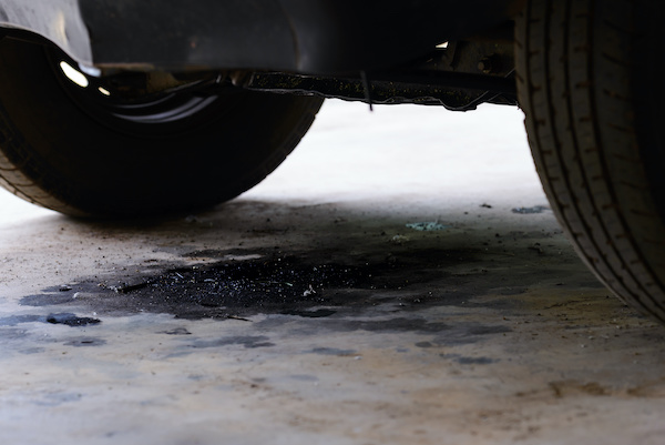 What Causes Vehicle Oil Leaks in Land Rovers?